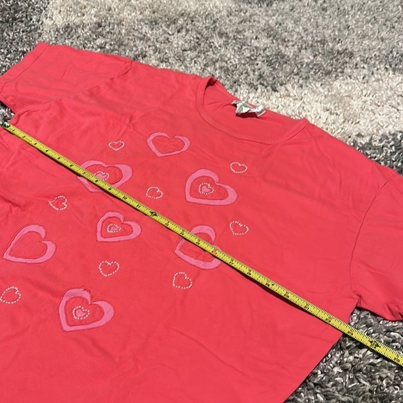 Vintage Mandal Bay Pink 3D cut out beaded Valentine’s Day heart Tee - Picture 7 of 10